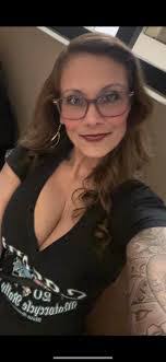 Sandi Barrett's Instagram, Twitter & Facebook