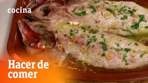 Conoce sus ingredientes y cómo presentarlo, en el ingredientes para 6 personas: Como Hacer Besugo A La Espalda Hacer De Comer Rtve Cocina Youtube