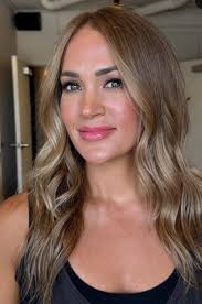 American Idol's Carrie Underwood Reveals Natural Hair Color in Shocking New  Look** [Martin Holmes](https://www.tvinsider.com/author/mholmes/)August 5,  2025, [Carrie  Underwood](https://www.tvinsider.com/people/carrie-underwood/) surprised  her fans