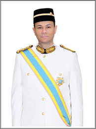 Tunku abdul rahman was chief minister of the federation of malaya, the first prime minister of an independent malaya and the prime minister of malaysia. Pemerintah Negeri