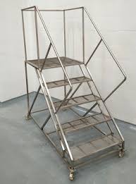 Escaleras Industriales I Escaleras móviles en acero inoxidable