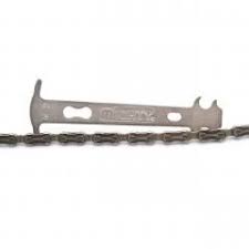 Die Fahrradkette Unterliegt Dem Verschleiss Somit Nutzt Sie Sich Im Lauf Der Zeit Also Ab Im Extremfall Reisst Eine Fahrradkette Fru Fahrradkette Fahrrad Kette