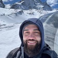 Caitlin Paul's Instagram, Twitter & Facebook