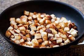 How To Make Homemade Croutons Simplyrecipes Com Recipe Croutons Homemade How To Make Croutons Crouton Recipes
