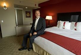 Entrepreneur brings service to small hotels