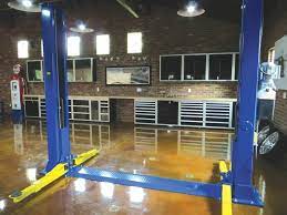 Moduline fully aluminum cabinets in a garage. The Best Cabinets For Your Garage Shop And Trailer