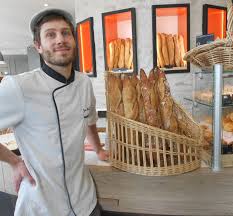 Un met équilibré et frais à servir en entrée à toute occasion. La Baguette De Pain Se Jauge Au Poids Pas A La Taille