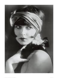 1920s flapper hairstyle tutorial + halloween speakeasy party. Appearance Flappers