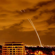 Iron dome night launch 3.500px × 2.333px (i.imgur.com). Iron Dome Intercepts Rocket Over Tel Aviv Photo Pinni Neteravich Ynetnews Com Israel Gaza Tel Aviv Ashdod