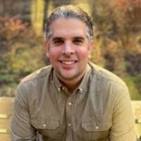 Delia Arellano's Instagram, Twitter & Facebook