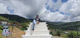 Kundasang is a town in the district of ranau in sabah, malaysia that lies along the bank of kundasang valley. Itenari 5 Hari 4 Malam Ke Sabah Family Trip