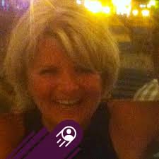 NIEUW IN VERKOOP: BERGWEG 4 TE RHENEN In de mooiste straat van Rhenen, aan  de rand van het bos, ligt een schitterende droomvilla uit 2008 met 8  kamers. Op een perceel van