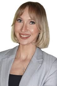 Anna Moran's Instagram, Twitter & Facebook