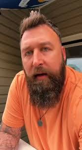 Jeff Lippard's Instagram, Twitter & Facebook