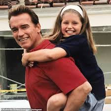 Check spelling or type a new query. Arnold Schwarzenegger Sagt Seine Kinder Hatten Seinen Wechsel Vom Film In Die Politik Gehasst Aktuelle Boulevard Nachrichten Und Fotogalerien Zu Stars Sternchen
