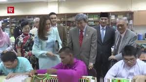 Menu fauziah latiff anugerah profil vokal rujukan pautan luar lakonan single album studio komersial. Sultan Sharafuddin Resource Learn About Share And Discuss Sultan Sharafuddin At Popflock Com