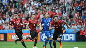 A milli futbol takımımız, ukrayna mağlubiyeti sonrası 2018 dünya kupası grup elemeleri i grubu'nda a milli takımımız, grup lideri hırvatistan'ı konuk etti. Turkiye Ilk Macinda Hirvatistan A Maglup Oldu Mac Ozeti