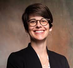 Laura Moyer's Instagram, Twitter & Facebook