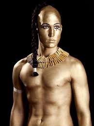 Do i donate long face medium hairstyles related tags hairstyles. Lock Of Horus Hair Style Worn By The Pharaoh S Son Egyptian Makeup Egyptian Hairstyles Egyptian Eye Makeup