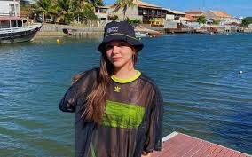 Mel é menor de idade e, como tal, deve ser tratada como a criança que ela é, livre para se descobrir com segurança, sem medos e longe dos olhos de predadores que, mais. Mel Maia Nega Namoro Com Ex Flamengo Voces Estao Muito Apressadinhos Quem Quem News