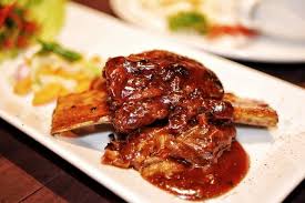 Mari cari tahu cara membuatnya dan simak berikut ini! Resep Iga Sapi Ala Restoran Yang Gurih Juicy Kalori Nutrisi