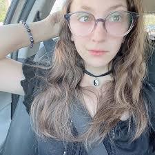 Amanda Lashay's Instagram, Twitter & Facebook