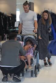 Taking to his twitter page on tuesday, the footballer shared a. Gareth Bale And His Fiancee Emma Rhys Jones Go Shopping In La Gareth Bale Jones La Shopping