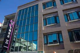 And you don't call a very good hotel as 旅馆/旅店. å®ç¦æ—…åº— é‡'é–€è§€å…‰æ—…éŠç¶²