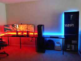 This List Of The Most Advanced Smart And Innovative Video Game Room Ideas Will Guide You To Find A Design That Video Game Rooms Video Game Room Battlestation