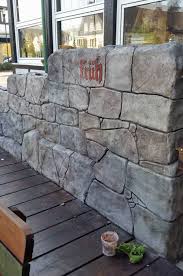 Ein traum in steinoptik duration. Wir Machen Die Asthetischsten Wande Und Boden Aus Beton Natursteine Mauer Wandgestaltung Aussen