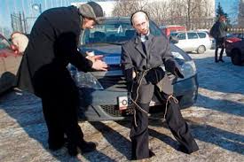 Résultat de recherche d'images pour "White balloons Putin"