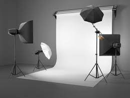 You Deserve A Better One A Professional Flash Lighting Kit Is Perfect For Advertising Produ Studio Photography Lighting Studio Lighting Setups Studio Lighting