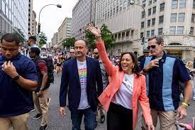 Con información de sdp noticias. Kamala Harris Se Une A Marcha Del Orgullo Lgbt Ntr Guadalajara