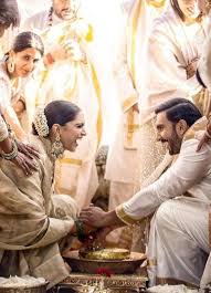 Deepika Padukone Ranveer Singh Anand Karaj Ceremony Wedding Deepveerkishaadi Deepikapadukone Ranveersingh Deepveer Love Wedding N Bollywood Sari Bodas
