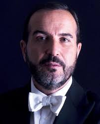 Julie Baron's Instagram, Twitter & Facebook