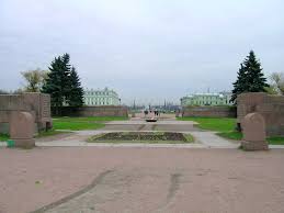 Field Of Mars In St Petersburg Big Memorial Park Champs Et Champ De Mars