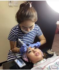 Sulam bedak atau bb face glow adalah perawatan yang mampu mencerahkan dan meratakan warna kulit wajah layaknya saat memakai bedak. Mempercantik Diri Dengan Sulam Bedak Radarbanten Co Id