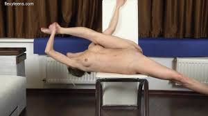 Agata Berezka super flexible spreads