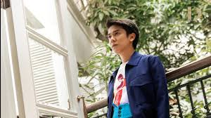 Iqbaal dhiafakhri ramadhan, yang lebih dikenal sebagai iqbaal ramadhan atau iqbaal saja (lahir di surabaya, 28 desember 1999; Iqbaal Ramadhan Dari Titik Nol