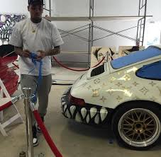 Pictures Of Chris Brown Painting A Car Today Teambreezy Chris Brown Pictures Chris Brown Louis Vuitton