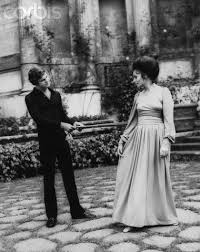 Fashion Historia Tuesday Teaser Diane Von Furstenberg In 1969 Diane Von Furstenberg Diane Hollywood Fashion