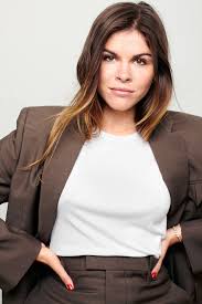 These brands have been able to receive organic media coverage via posts and discussions that go viral on the website without ever having to pay the platform. How Glossier Founder Emily Weiss Built A Billion Dollar Megabrand Vanity Fair