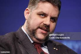 16 Photos & High Res Pictures