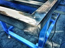 2 Inch Angle Iron Welded Together To Make A Perfect Corner For A Gate Project Craigandthemachine Metalart Metalsculptur Metal Sculpture Metal Art Sculpture