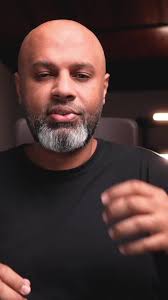 Como Usar o Microfone para Cantar Bem