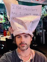 Dustin Siebert's Instagram, Twitter & Facebook