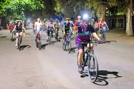 Resultado de imagen de bicicletada nocturna