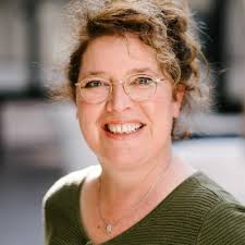 Oproep: Ik wil graag de overstap maken naar het onderwijs als docent  Nederlands en/of docent Burgerschap op het vmbo of mbo in Amsterdam. Ben  jij docent in Amsterdam en zoek je een