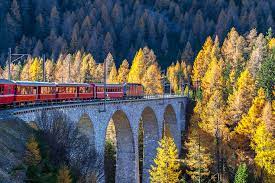 L'italie signe sa deuxième victoire en autant de matches et est la première équipe qualifiée pour les huitièmes de finale. Les Trains Touristiques Dans Le Monde Bernina Express Suisse Et Italie Routard Com