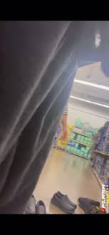 Hot Latina in store-she saw the dick and smiled